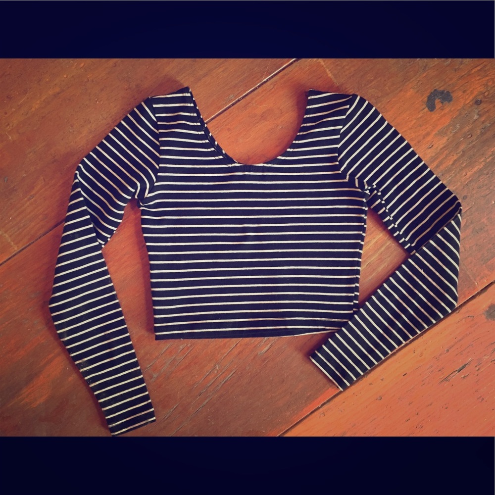 • American Apparel • NWOT Striped Crop Top - Picture 3 of 3